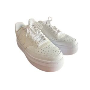 Nike Women's sz 8 Court Vision Alta Leather Platform Sneakers